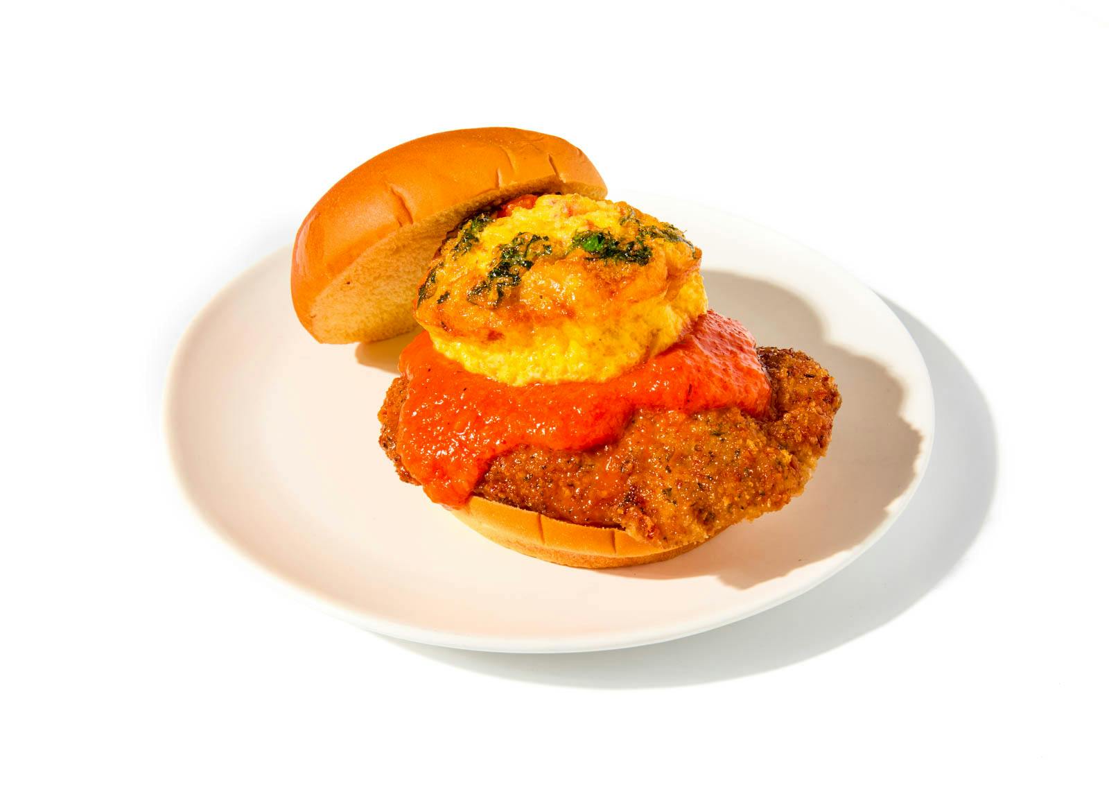 7718_Vanessa_Cantave_Panko-Crusted_Chicken_Breakfast_Sandwich_7140